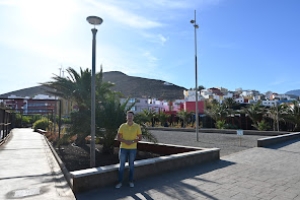 El Ayuntamiento rehabilita e instala nuevas luminarias en Sardina