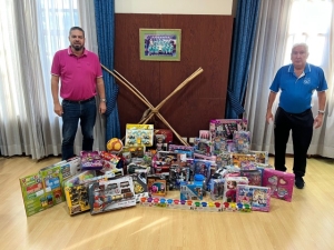 Telde recibe una donación de juguetes del Club de Pesca Samadoramas para las familias vulnerables