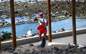 Ciudad de Mar y Cruz Roja ofertan talleres sobre seguridad acuática y prevención de riesgos en las playas de Las Palmas de Gran Canaria