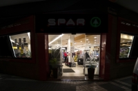 Las tiendas Spar Gran Canaria apagan sus luces en la Hora del Planeta