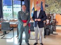 Julio Pérez repasa con el nuevo general de la Zona de la Guardia Civil en Canarias las relaciones con el Gobierno