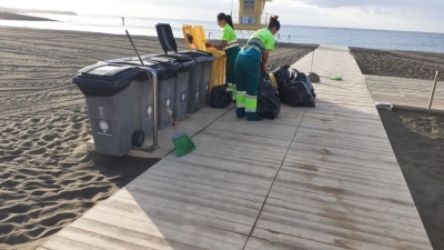 El servicio de limpieza de Telde recogió cerca de dos toneladas de residuos durante el fin de semana de San Juan