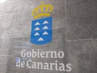 El presidente de Canarias asiste al derbi de la Liga Endesa de la ACB entre el Lenovo Tenerife y el Dreamland Gran Canaria