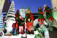 Preciosos Elfos llenaron de alegría y magia las calles de Guía en la Gran Cabalgata de Navidad