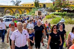 Gáldar cumple con la tradición de Santa Rita y centenares de vecinos peregrinan a Anzofé desde Huertas del Rey