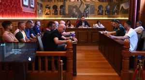 El Ayuntamiento celebra la Junta de Seguridad para las Fiestas Mayores de Santiago 2024