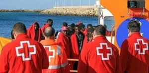 Cruz Roja presta ayuda humanitaria 43 personas llegadas Lanzarote