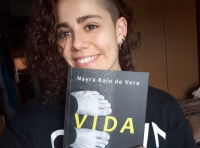 La joven escritora Nayra Bajo de Vera desgrana su admiración hacia la obra de Almudena Grandes en la Casa-Museo Pérez Galdós