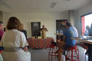 Degustación de Quesos con D. O. P. con motivo del Día Mundial del Turismo en el Mercado de Guía