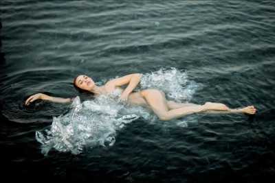 Asiria Álvarez sistematiza y documenta en un catálogo el trabajo de 140 mujeres creadoras del ámbito del audiovisual y la fotografía