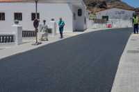 El Ayuntamiento renueva la calle Damián González Suárez de Veneguera