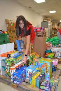 Cruz Roja protege los derechos de la infancia previendo la entrega de más de 3.000 juguetes nuevos en Canarias