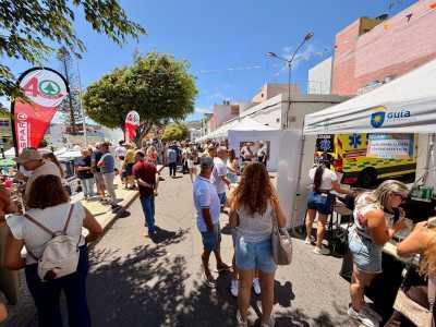 La III Feria Comercial de La Atalaya reúne a más de un centenar de expositores y cosecha un gran éxito de participación y ventas