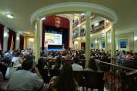 El profesorado de Gáldar recibe el taller 'Vive el Bientratar' con motivo de Día de la Infancia