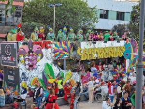 Más de 25.000 personas disfrutan de la cabalgata del Carnaval de Telde sin incidentes