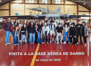 Alumnado de Mogán visita  la Base Aérea de Gando