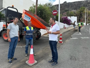 Avanzan las obras del acondicionamiento y mejora de la carretera de Anzo