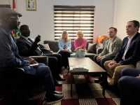 Canarias contribuye con un sistema de radiocomunicación de Emergencias el control de fronteras en Gambia