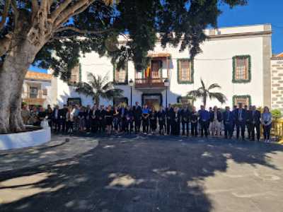 Telde se une en un minuto de silencio por las víctimas de la DANA