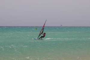 Comienza la jornada inaugural de la Copa del Mundo PWA de Windsurf en Fuerteventura 2024