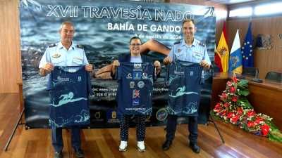 350 deportistas participarán este sábado en la 17ª Travesía a Nado &quot;Bahía de Gando&quot;