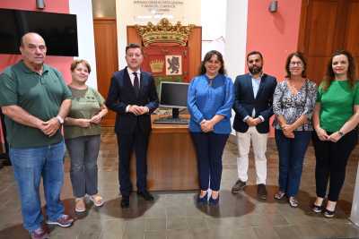La Asociación AIDDDIA dona 30 ordenadores al Ayuntamiento de Gáldar para combatir la brecha digital en familias vulnerables