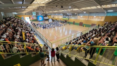 Gáldar celebra el Día Internacional de los Derechos de la Infancia con más de mil niños en el Polideportivo Juan Vega Mateos