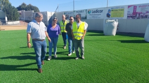 El campo de fútbol Cristóbal Herrera renueva césped y material deportivo, con una inversión de 268 mil euros