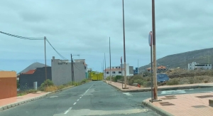 El Ayuntamiento comienza el lunes el reasfaltado de la calle Camino Laguete y cierra la vía al tráfico