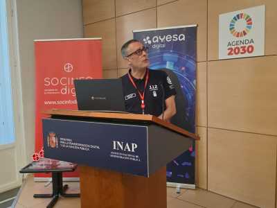 El 112 Canarias expone el rol de la inteligencia artificial en los centros de emergencias en una jornada en Madrid