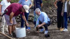 Clavijo reafirma en su visita a Atelsam el compromiso del Gobierno de Canarias con el Plan de Salud Mental