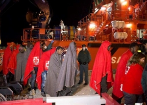 Cruz Roja ofrece su ayuda humanitaria a personas llegadas a Fuerteventura