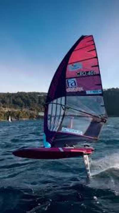 Vientos favorables en el segundo día de la competición de Foil Slalom en el Mundial de Windsurf