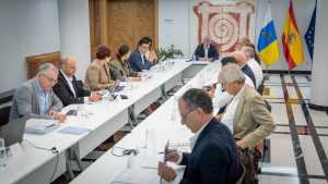 El Gobierno comparte con el Consejo Asesor la prioridad de reforzar los servicios públicos a través del presupuesto