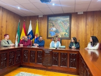 La Villa de Moya recibe la visita de la consejera de Bienestar Social, Candelaria Delgado