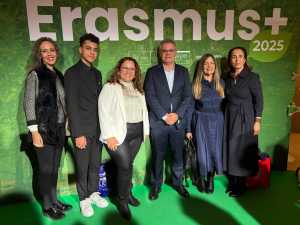Guía brilla con luz propia en el Teatro Real de Madrid por su excelencia en Educación Europea
