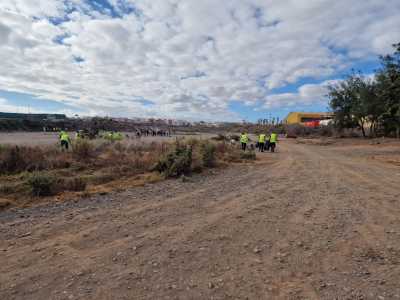 Servicios Municipales limpia el cauce del barranco de Telde y la Policía Local refuerza la vigilancia