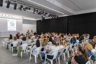 Cerca de un centenar de personas aprenden a manejar el estrés en las Jornadas de Crecimiento Personal de Mogán