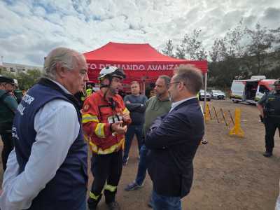 Más de 150 efectivos actúan en un simulacro de incendio forestal en Moya coordinado por el Gobierno de Canarias