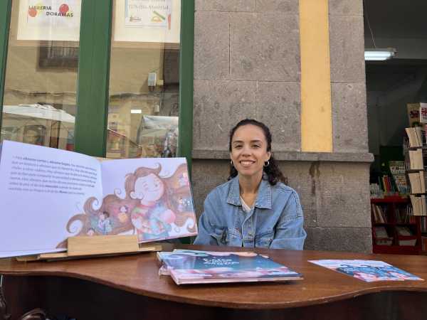 La autora Diandra Alar presenta su último poemario, ‘Despertar el río’, en la Casa Museo Tomás Morales