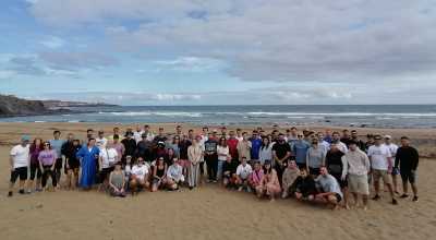 La playa de Bocabarranco acoge una jornada de limpieza y sensibilización ambiental organizada junto a Astican y Terramare Medioambiente