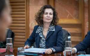 Hacienda prorroga en 2026 la bonificación al combustible para las islas no capitalinas