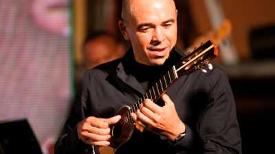Alexis Lemes: “En mi concierto improvisaré y jugaré con los aires del folclore”