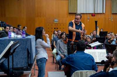 Éxito de convocatoria para las Clases Magistrales de dirección de orquesta de Chichon y la OFGC