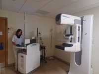 Sanidad licita el suministro e instalación de diez mamógrafos digitales para el diagnóstico del cáncer de mama