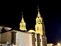 Las torres de la Basílica de San Juan Bautista vuelven a iluminarse después de una década