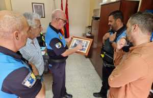 Telde homenajea a sus agentes jubilados de la Policía Local en el día de su patrón