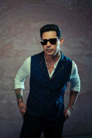 El cubano Leoni Torres hará bailar a las mascaritas en los conciertos del 50.º aniversario del Carnaval