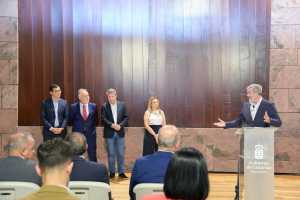 Gobierno, Estado y Cabildo de Tenerife suscriben un protocolo que garantiza la financiación del tren en la isla