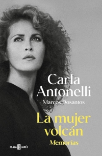 Carla Antonelli visita la Casa-Museo Pérez Galdós acompañada de ‘La mujer volcán’, un libro de memorias en el que cuenta “casi todo”